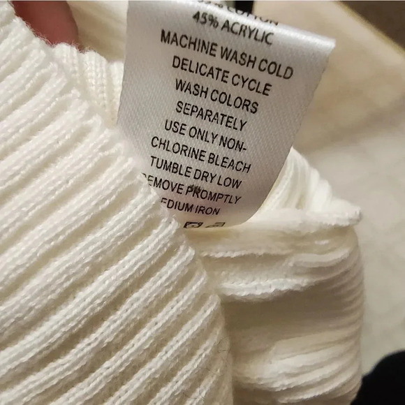 NWOT Sofishie White Cream Cable Knit Super Soft & Comfy Sweater Turtle in Large - Picture 4 of 7